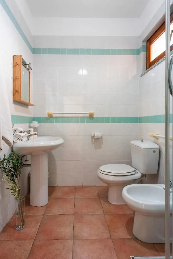 Glorious Residence Le Pavoncelle One Bedroom Sleeps Four Child Num1453 Santa Teresa Gallura Italien