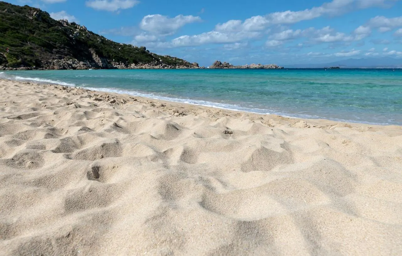 Glorious Residence Le Pavoncelle One Bedroom Sleeps Four Child Num1453 Santa Teresa Gallura